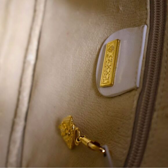 Vintage Gucci Micro GG Monogrammed Crossbody Bag White - (Authentic) - Picture 12 of 12